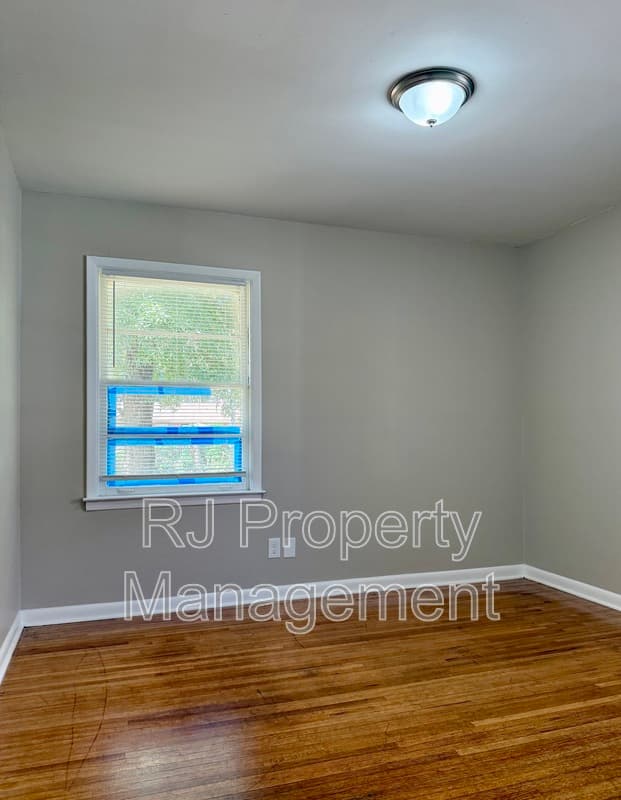 Memphis House: 3307 Frayser View Dr