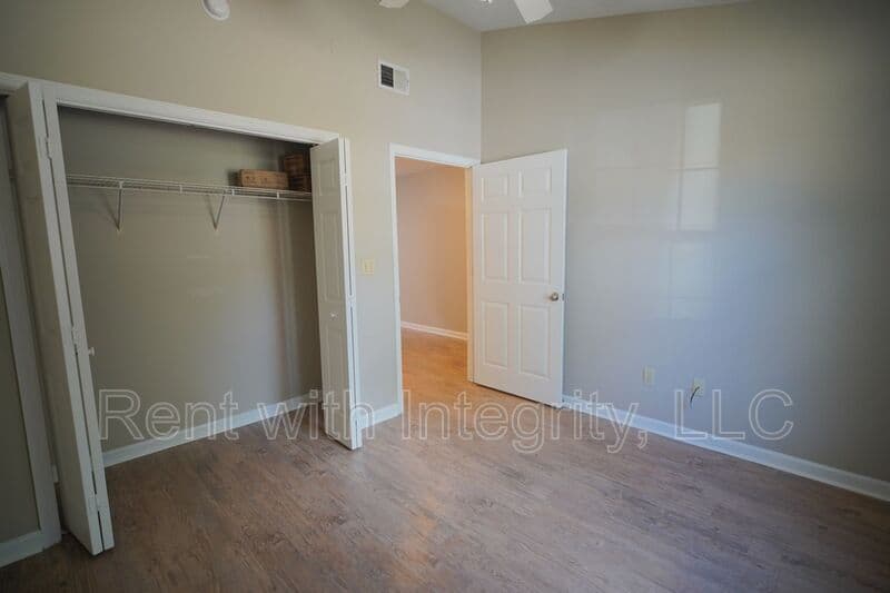 Tallahassee House: 2414 Manzanita Court