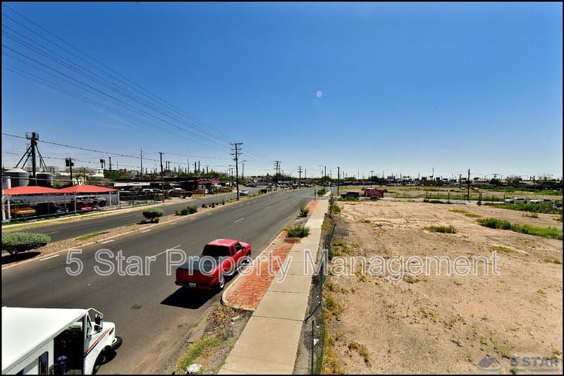 El Paso Condo: 6806 Alameda Ave
