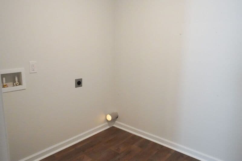 Bloomingdale House: 416 Coconut Drive