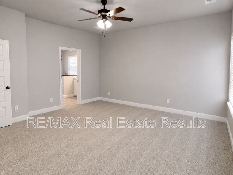Bentonville House: 511 Melrose Pl