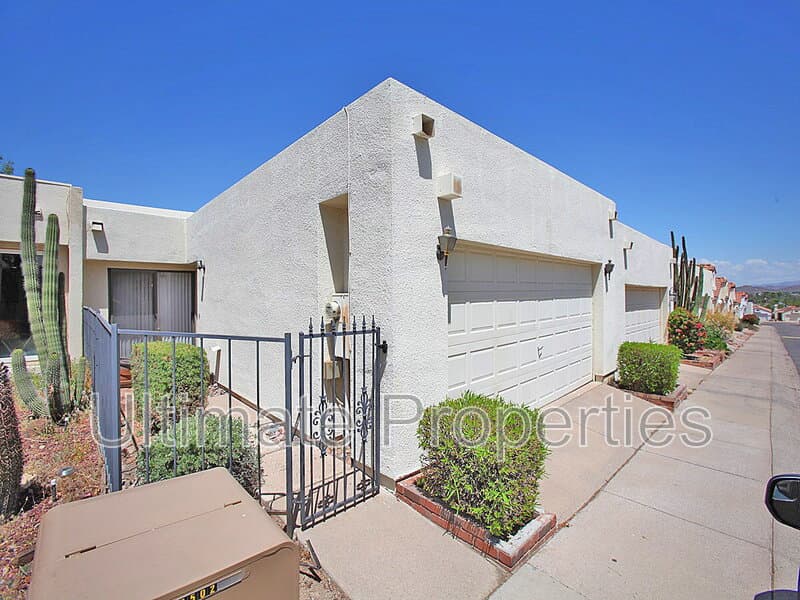 Phoenix House: 14238 N 23rd St
