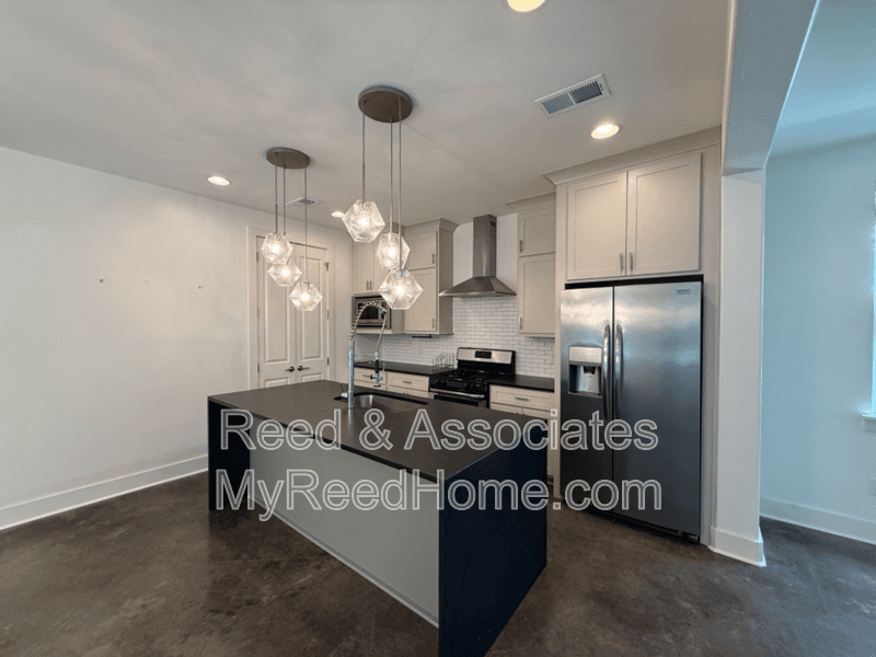 Memphis House: 1080 Blythe St