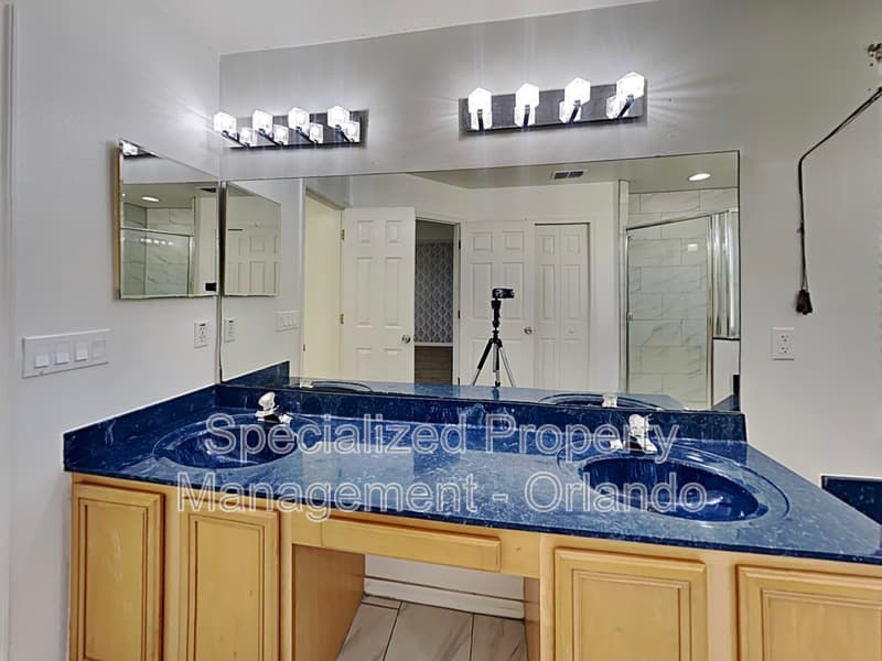 Orlando House: 728 Hardwood Cir