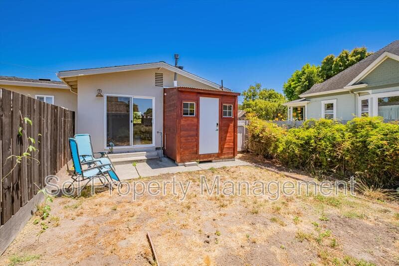 Santa Cruz Condo: 515 Cayuga Street