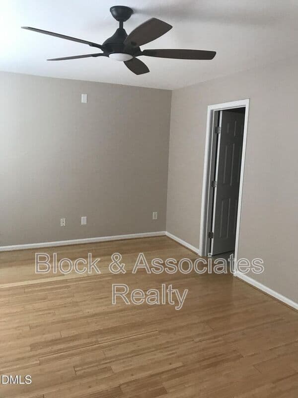 Raleigh House: 9807 Castain Drive