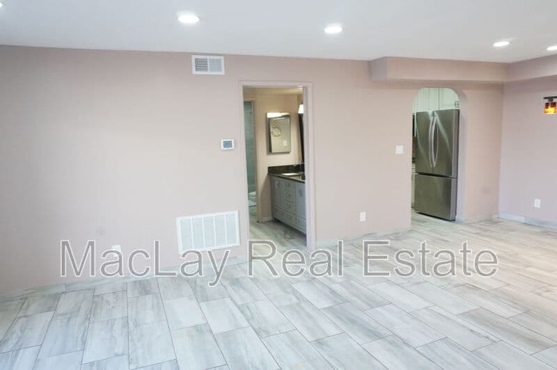 Paradise Valley Condo: 10444 N. 69th St.