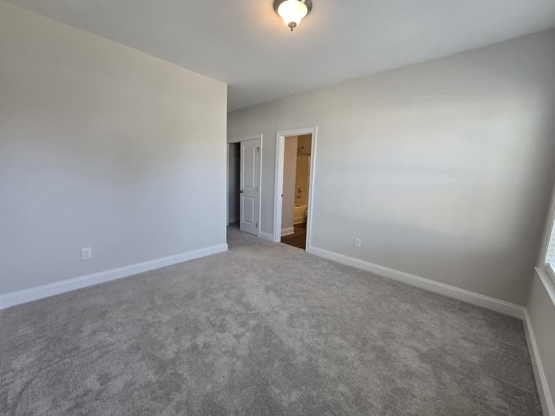 Knightdale House: 421 Hawkeye Drive