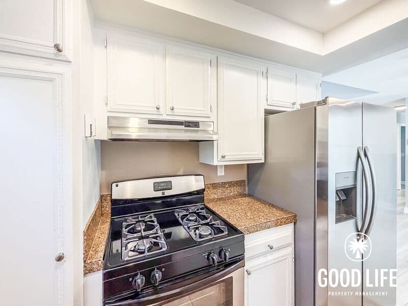 Escondido House: 2230 E Washington Ave