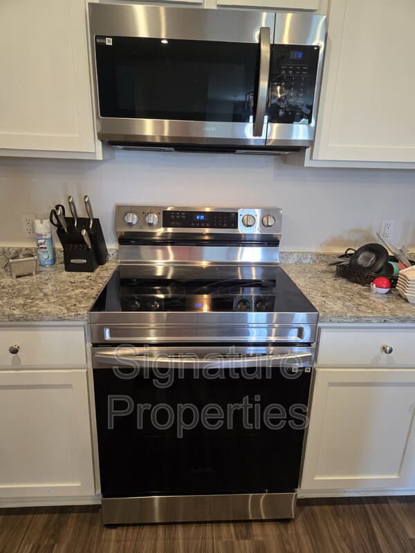 Chesterfield Townhome: 14469 Hancock Towns Dr