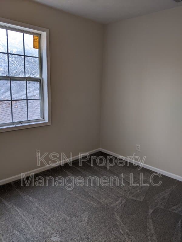 Savannah Condo: 1124 Collins Street