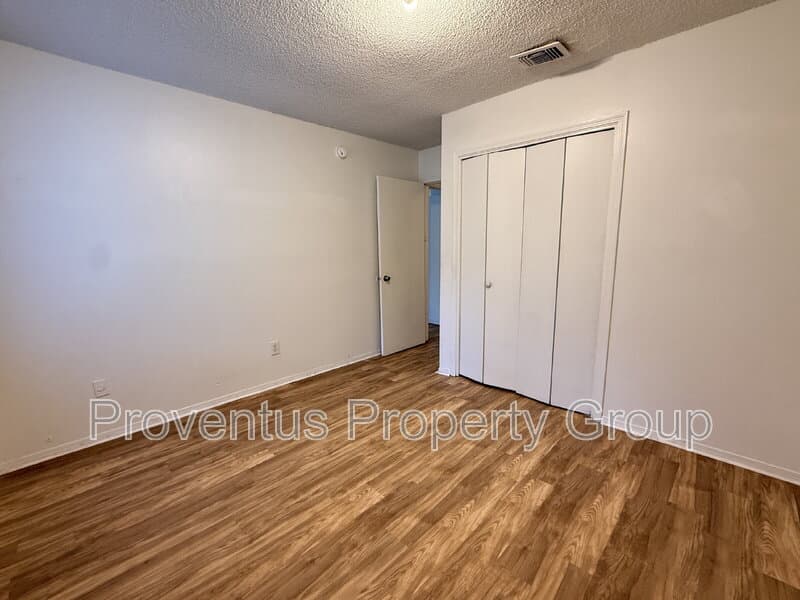 Pensacola Condo: 350 N Crow Road