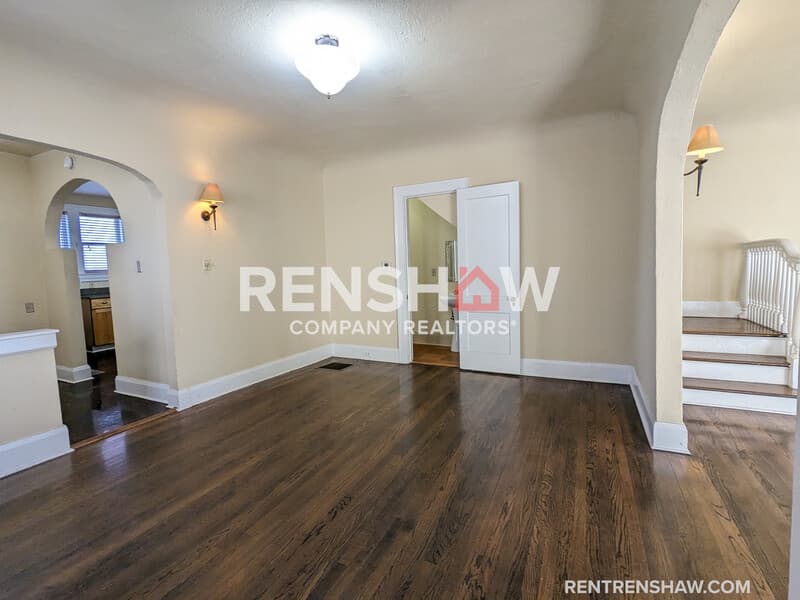 Memphis House: 662 S Mclean Blvd