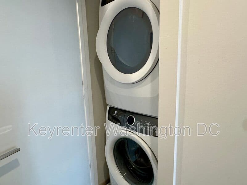 Washington Condo: 1460 Belmont St