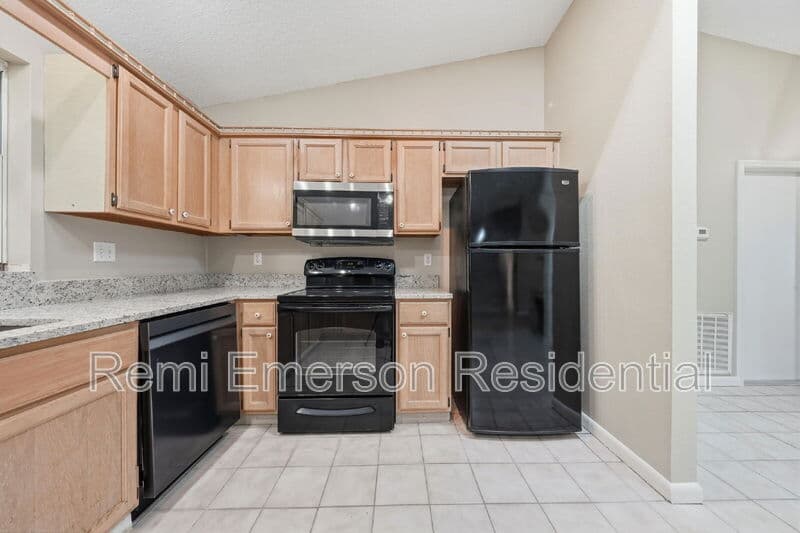 St. Cloud House: 1340 Wood Lake Circle