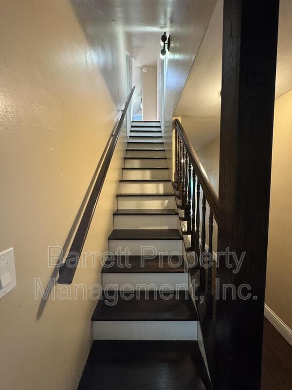 Grass Valley House: 410 W. Main St