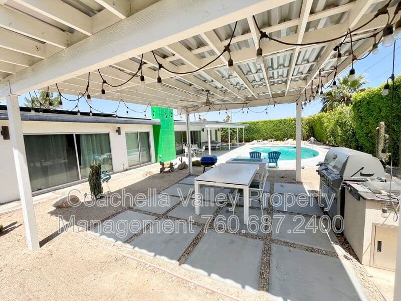 Palm Springs House: 2719 E Ventura Road