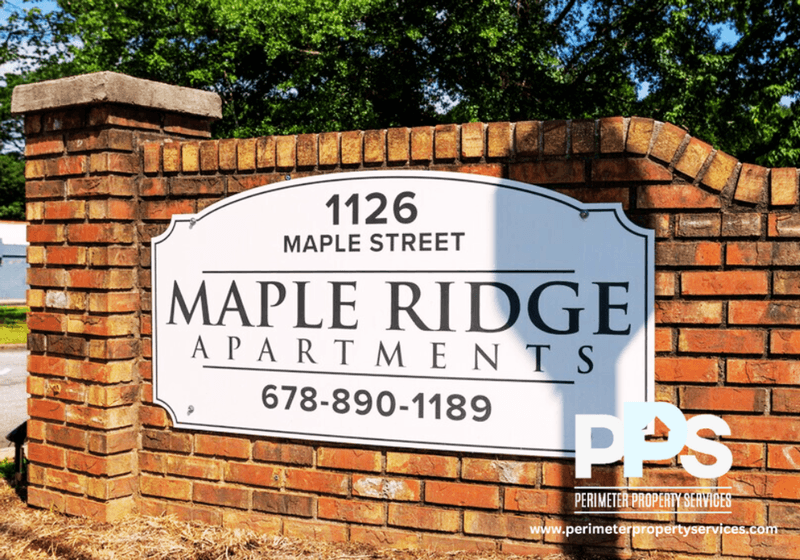 Carrollton House: 1126 Maple St