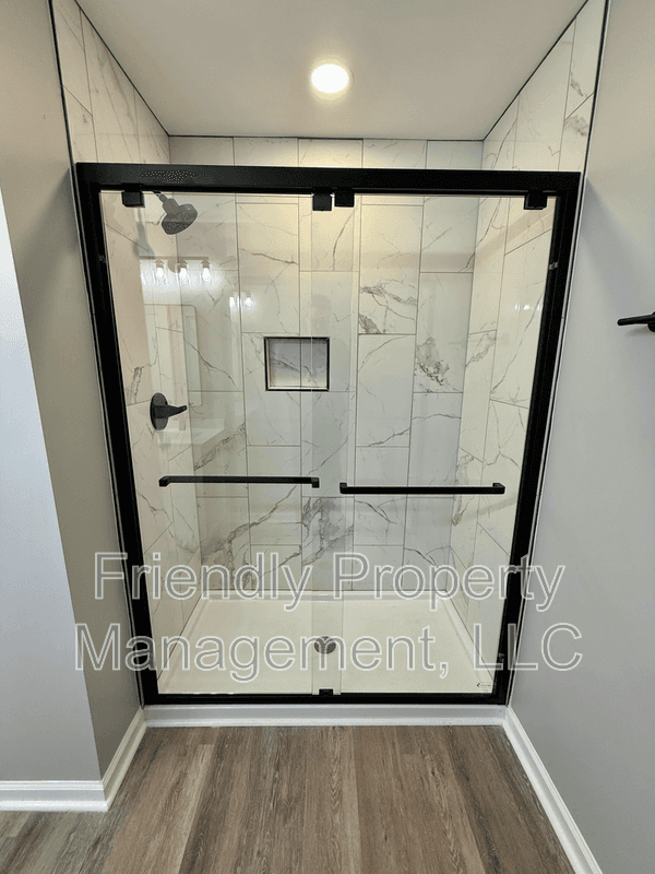 High Point House: 323 4th St