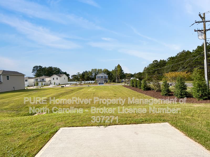 Hickory House: 2957 31st St Ln NE