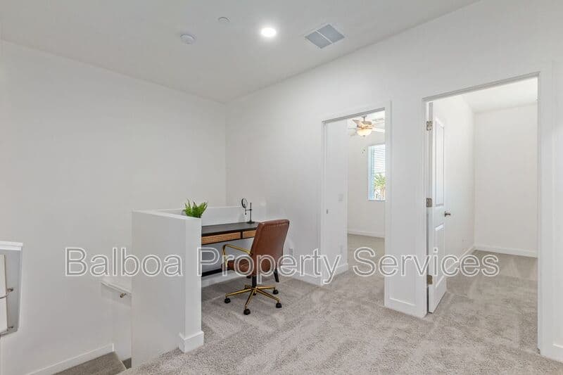 Mesa Townhome: 3230 E Thomas Rd