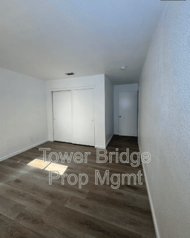 Sacramento House: 7516 Whisperwillow Drive