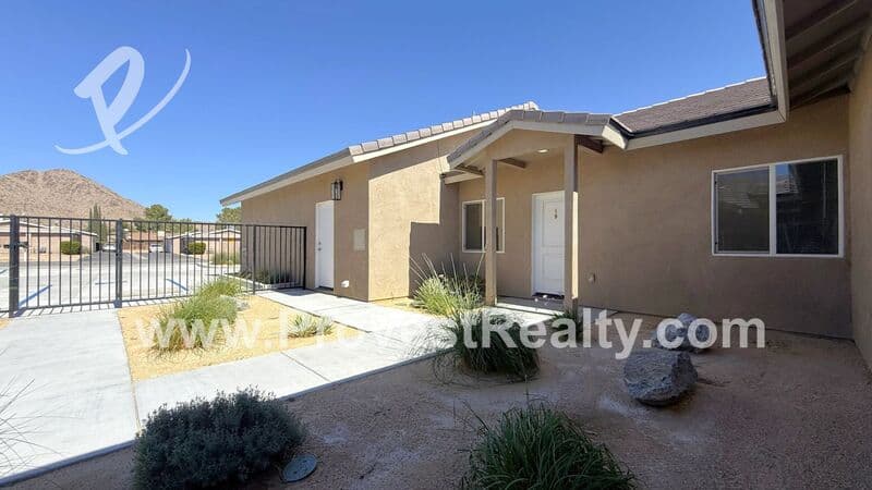 Apple Valley House: 20125 Zuni Rd