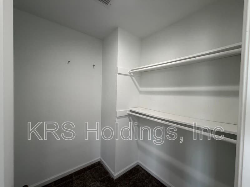 Norfolk House: 1010 Joyce Street