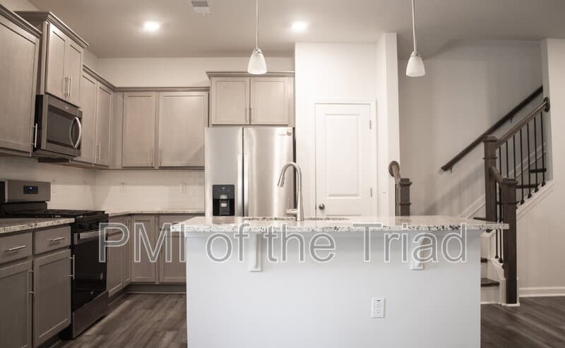 Jamestown Townhome: 3005 Mackay Pointe Lane
