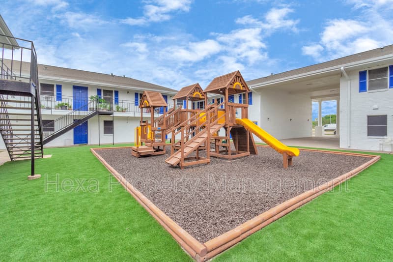 Houston Condo: 11211 S Post Oak Rd.