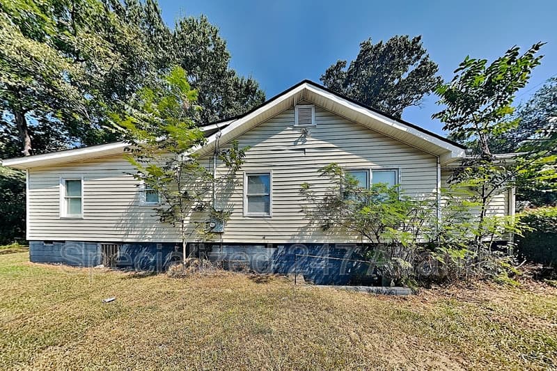 Atlanta House: 232 Chappell Rd NW