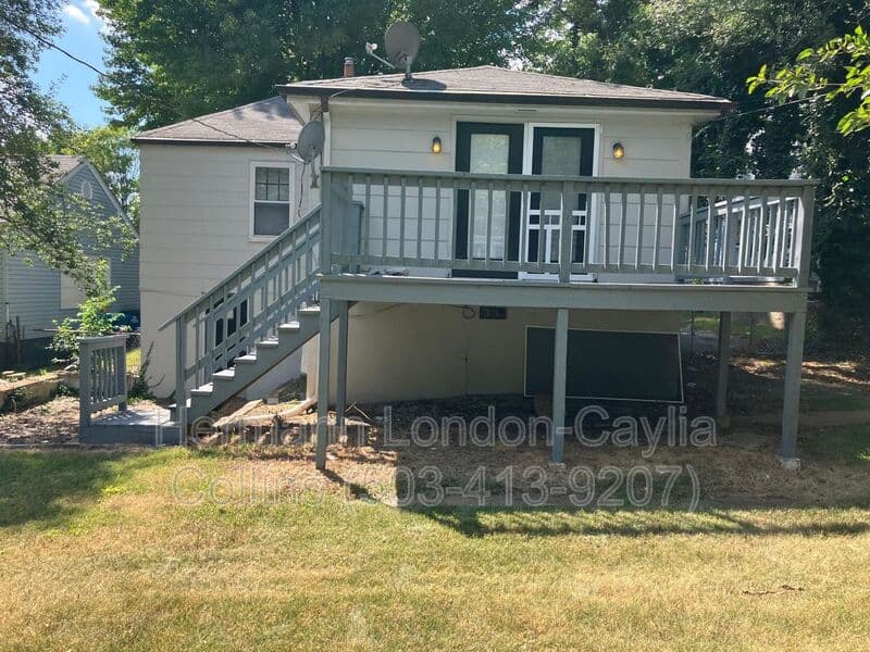 Saint Louis House: 7117 Seymour Dr
