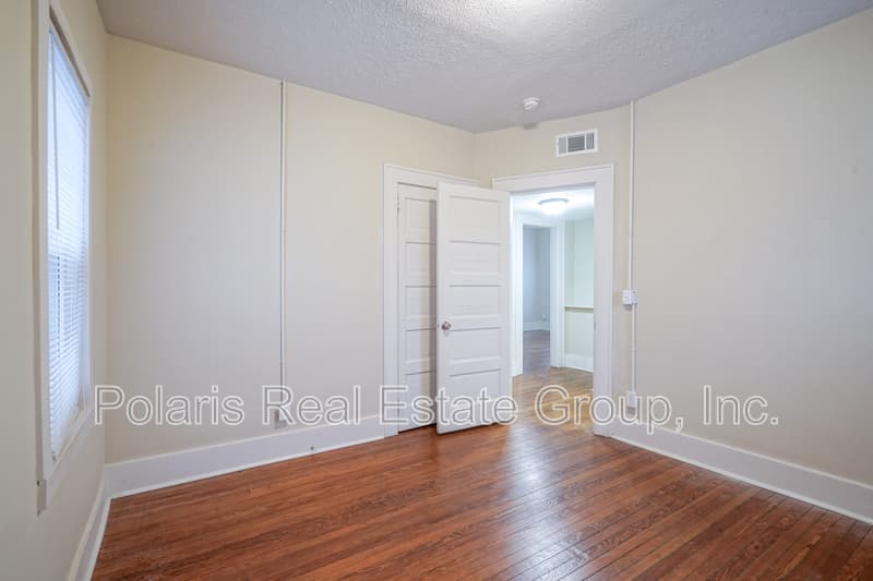 Lebanon Condo: 208 W Williams St