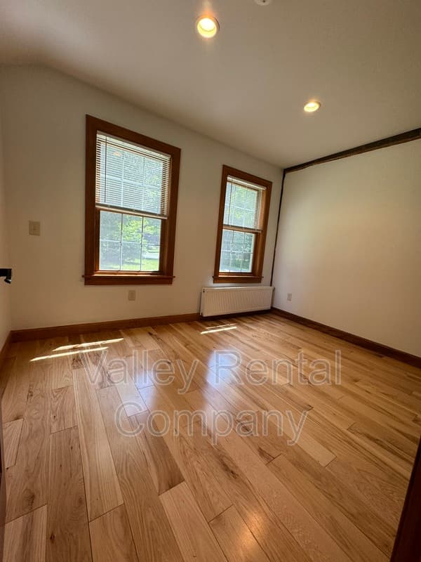 Hadley Condo: 4 Lawrence Plain Road - 1