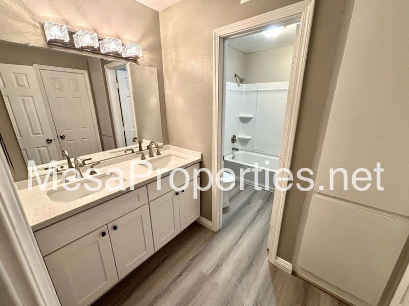 Ontario Condo: 1749 E Fairfield Ct