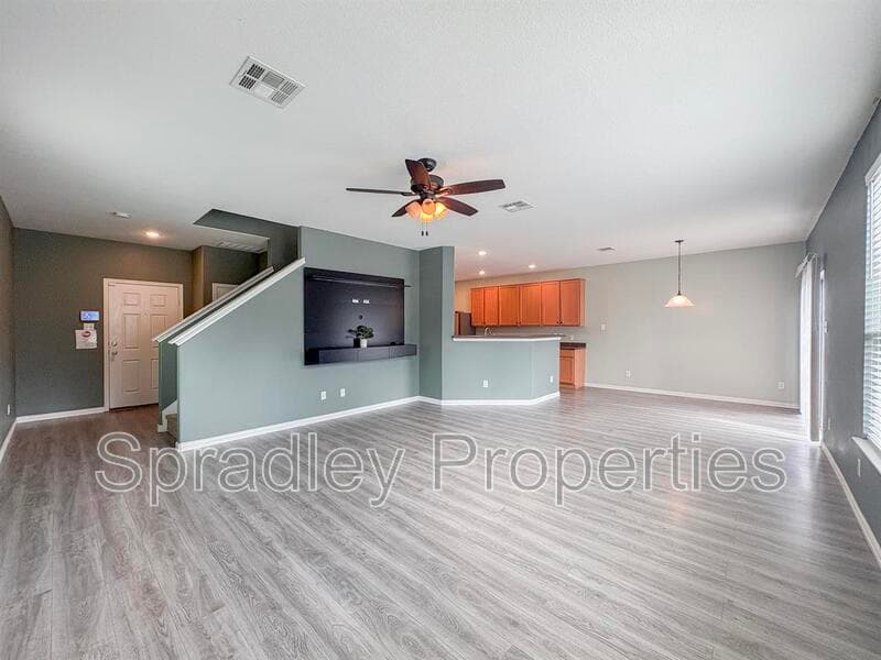 Temple House: 1047 Tumbleweed Trl