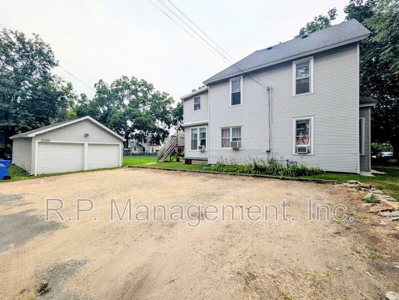 Saint Paul Condo: 2048 Carroll Ave