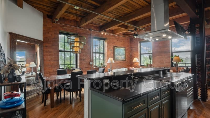 Detroit Condo: 6533 East Jefferson Avenue - 224