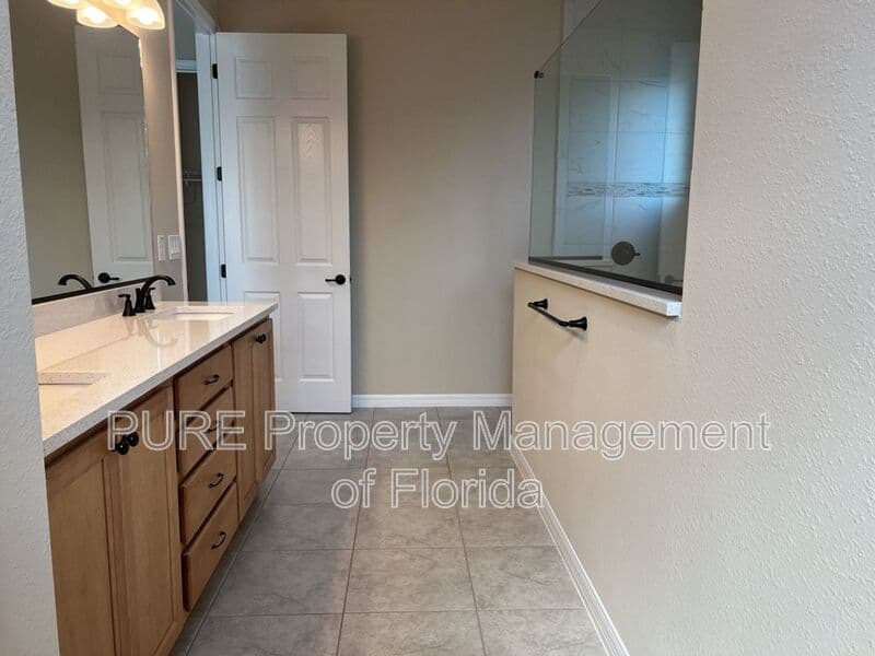 Ocala House: 10376 SW 99th Street