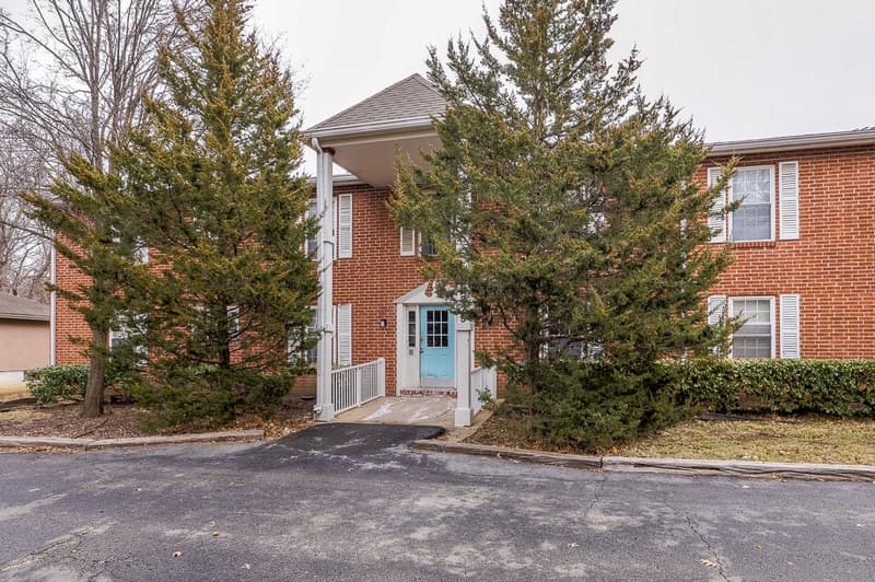 Overland Park Condo: 8325 Lowell Ave - 4