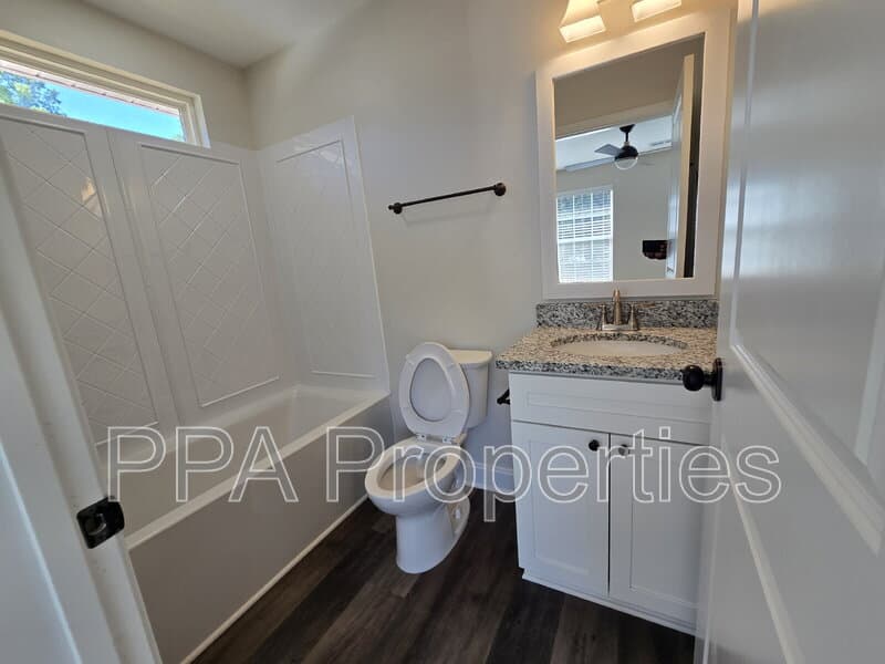Mebane Condo: 404 Giles St