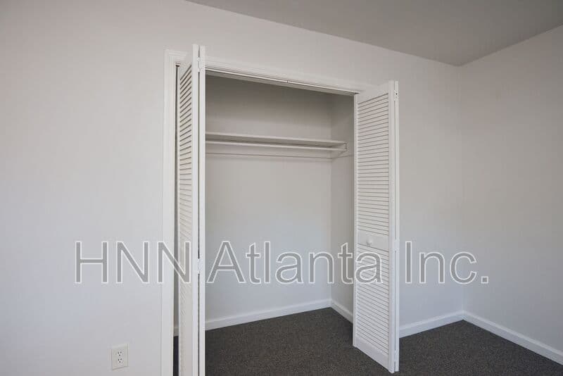 Atlanta Condo: 2157 Lenox Rd, NE