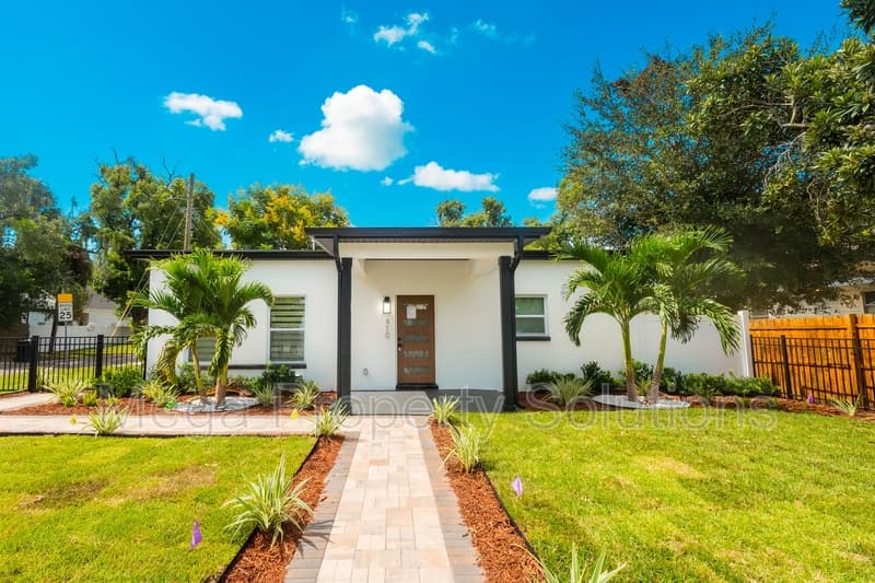 Tampa House: 910 East Osborne Avenue