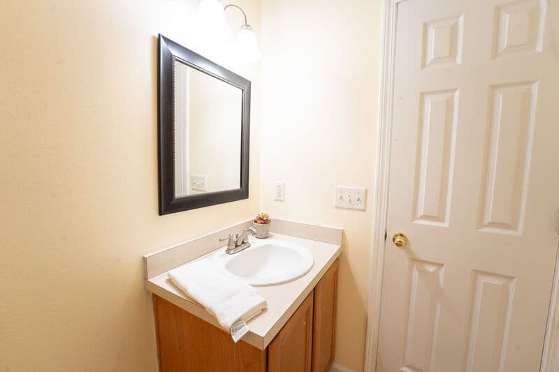 Port Wentworth House: 7 Gimbal Cir