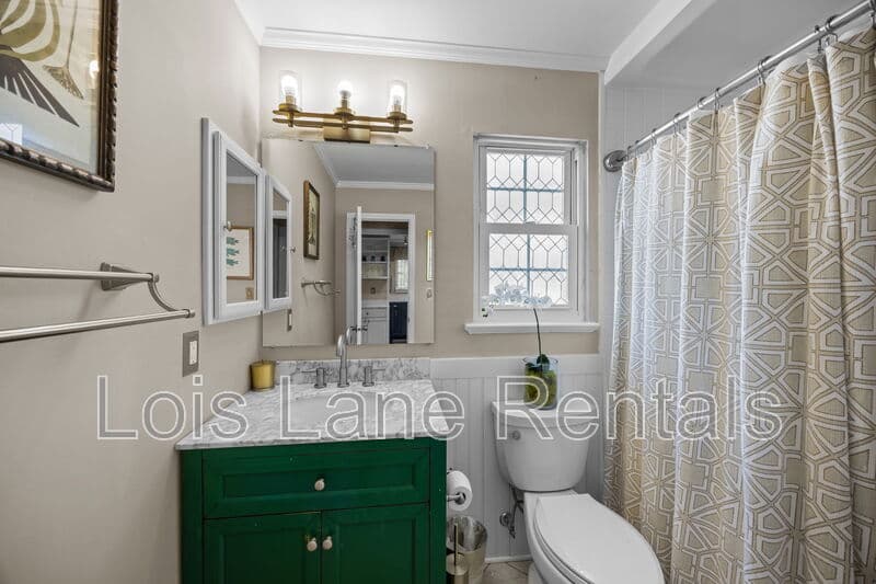 Charleston Condo: 874 Colony Drive, #B16