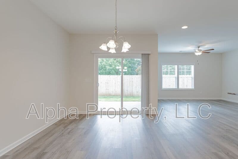 Greer Townhome: 8 Sabine Leaf Ct