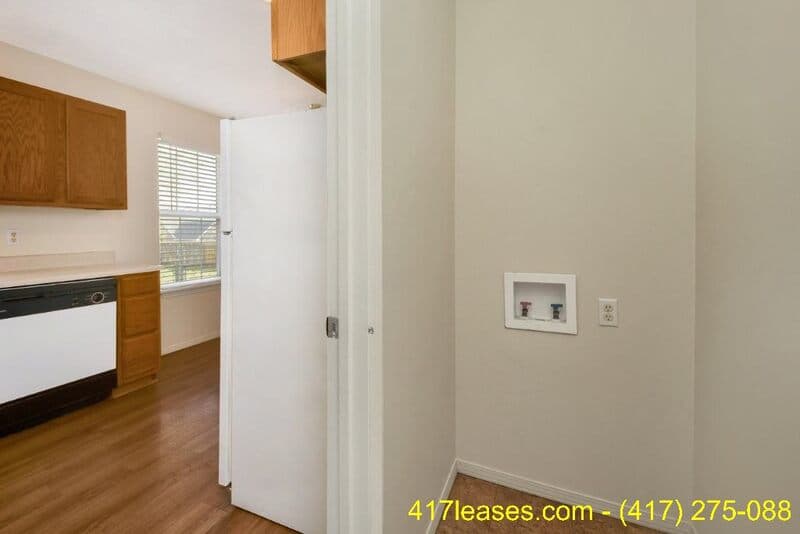 Springfield House: 1849 W Farm Road 102