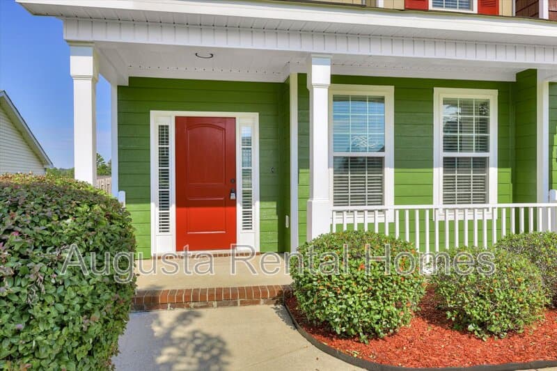 Augusta House: 1015 Rosland Circle
