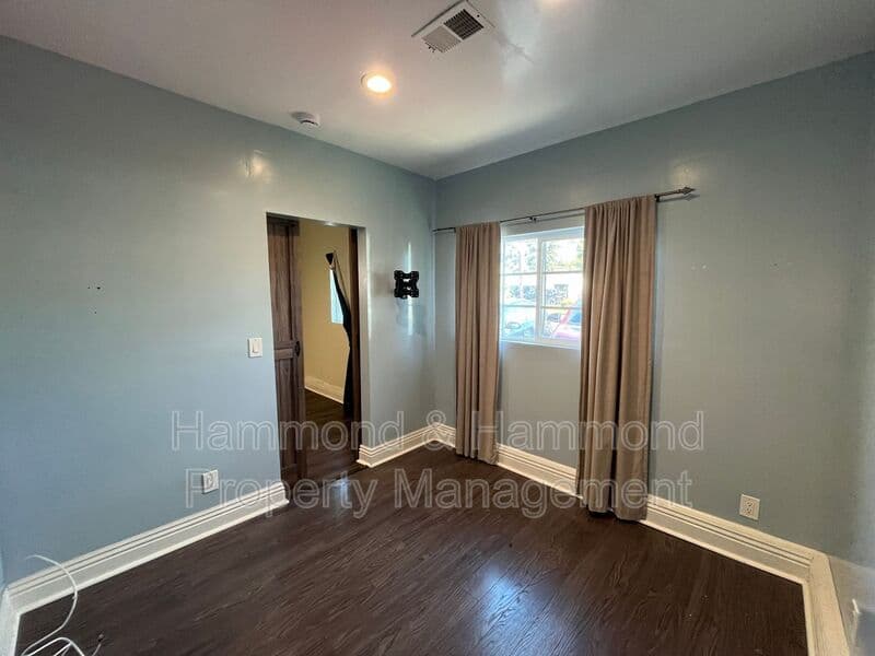 Van Nuys House: 15360 Leadwell St.
