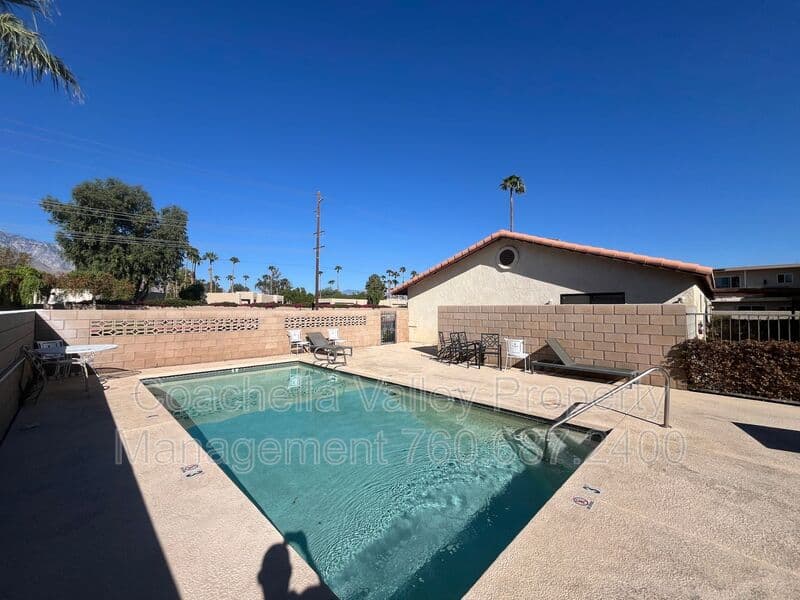 Cathedral City House: 28640 Landau Blvd